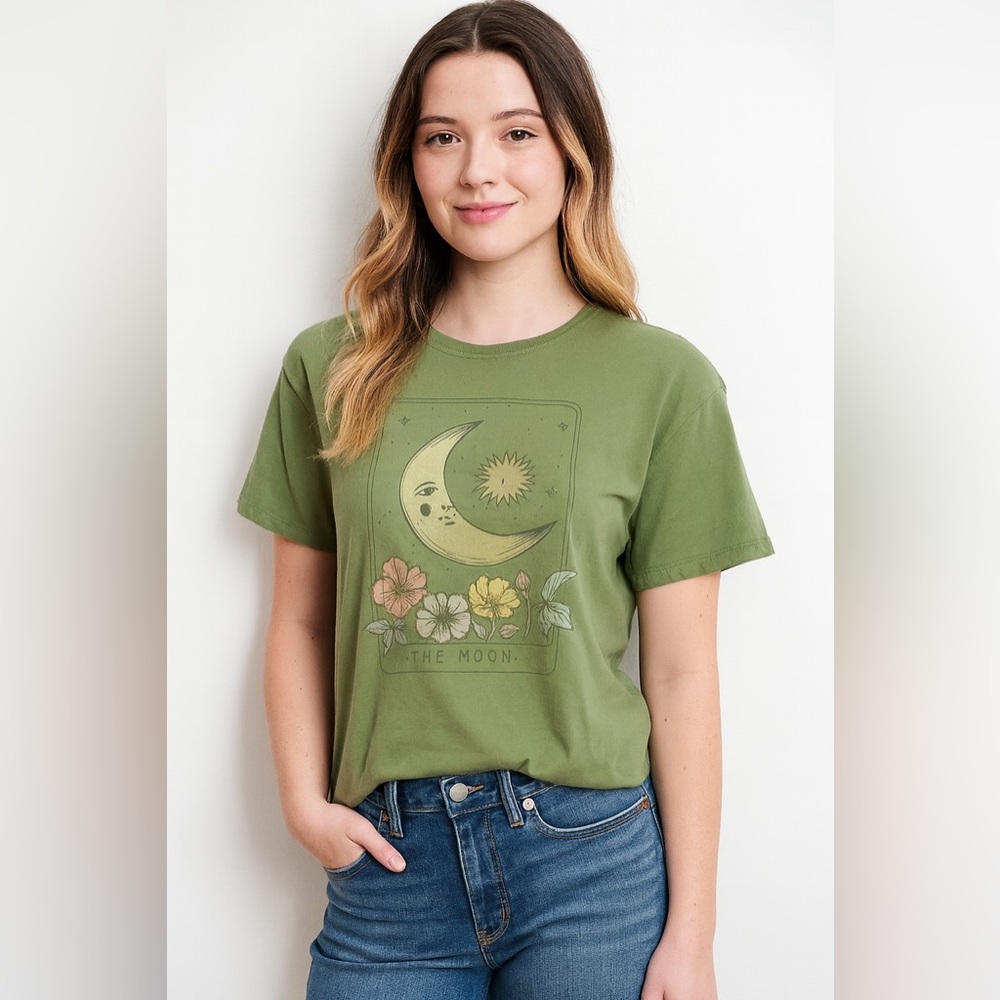 American Eagle Graphic Relaxed Olive T-Shirt with Moon Design S NWT